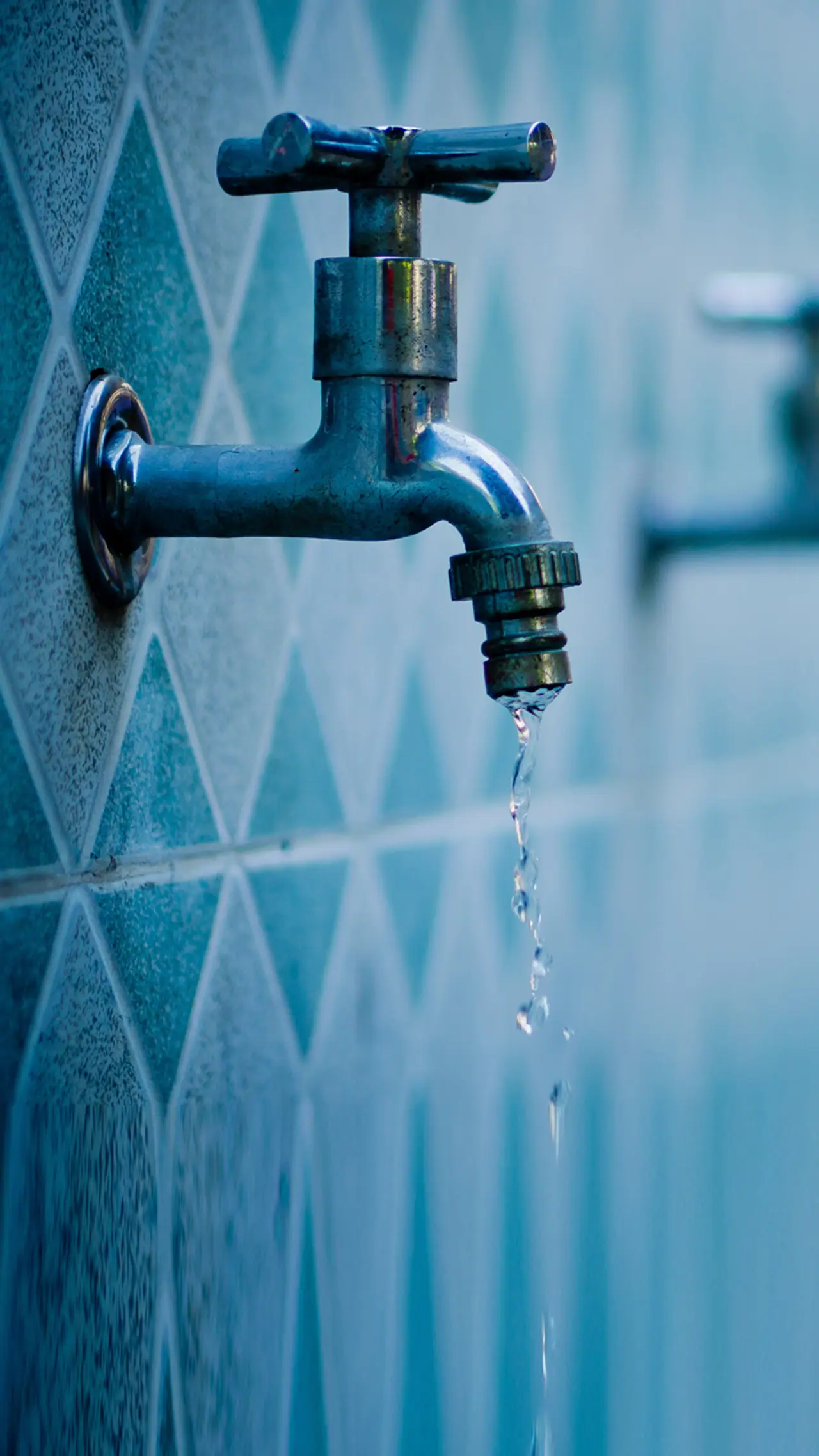 ನೀರಿನಿಂದ ಸ್ವಚ್ಛಗೊಳಿಸುವುದು ಕಷ್ಟ