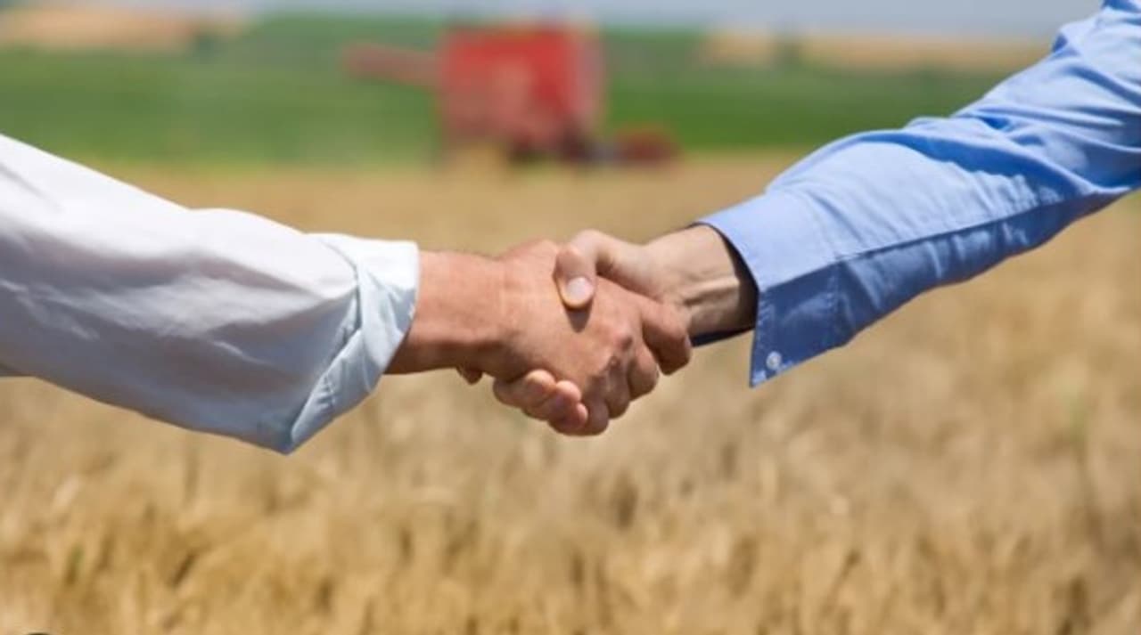 सोना चांदी की तरह जमीन रखने की भी सीमा सोना चांदी की तरह जमीन रखने की भी सीमा