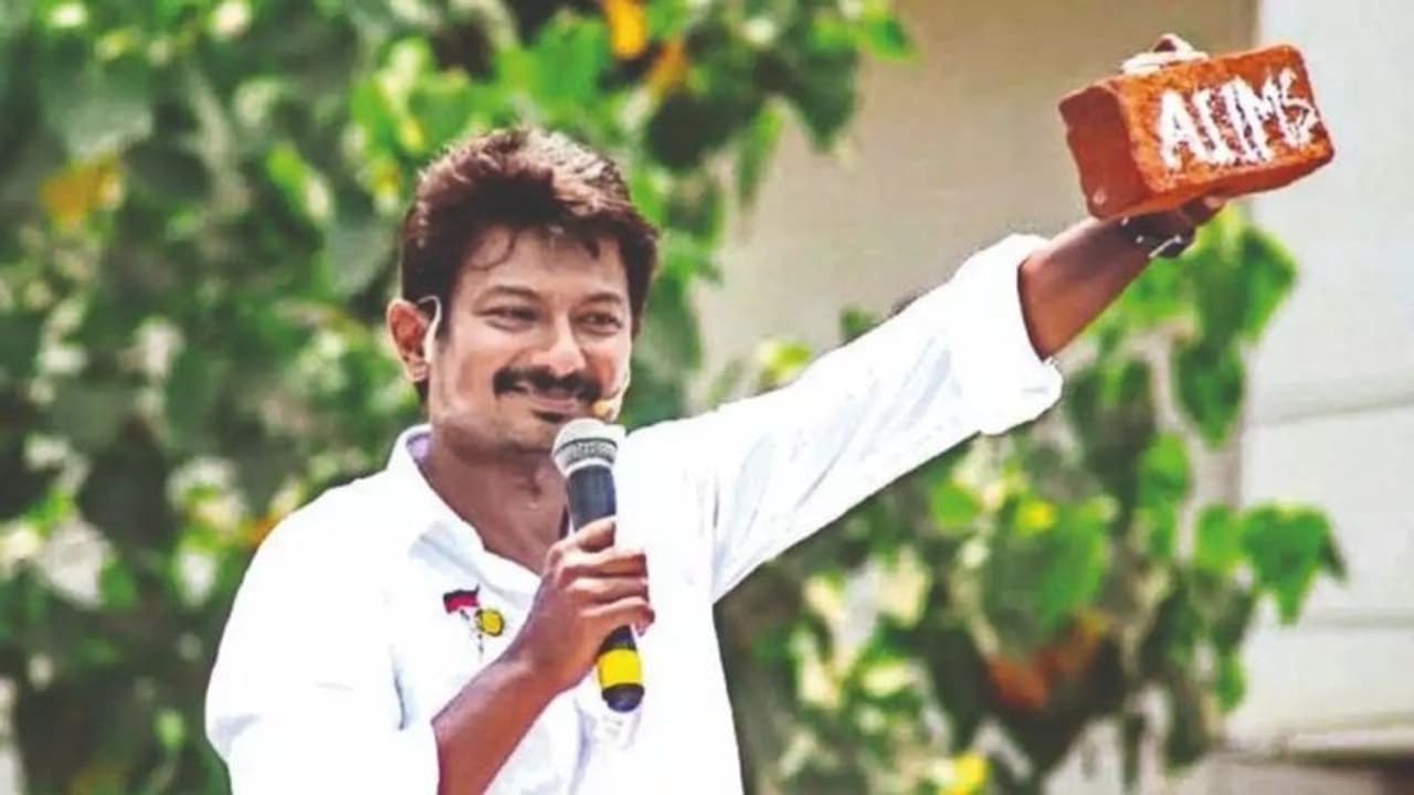 அரசியல் களத்தில் உதயநிதி