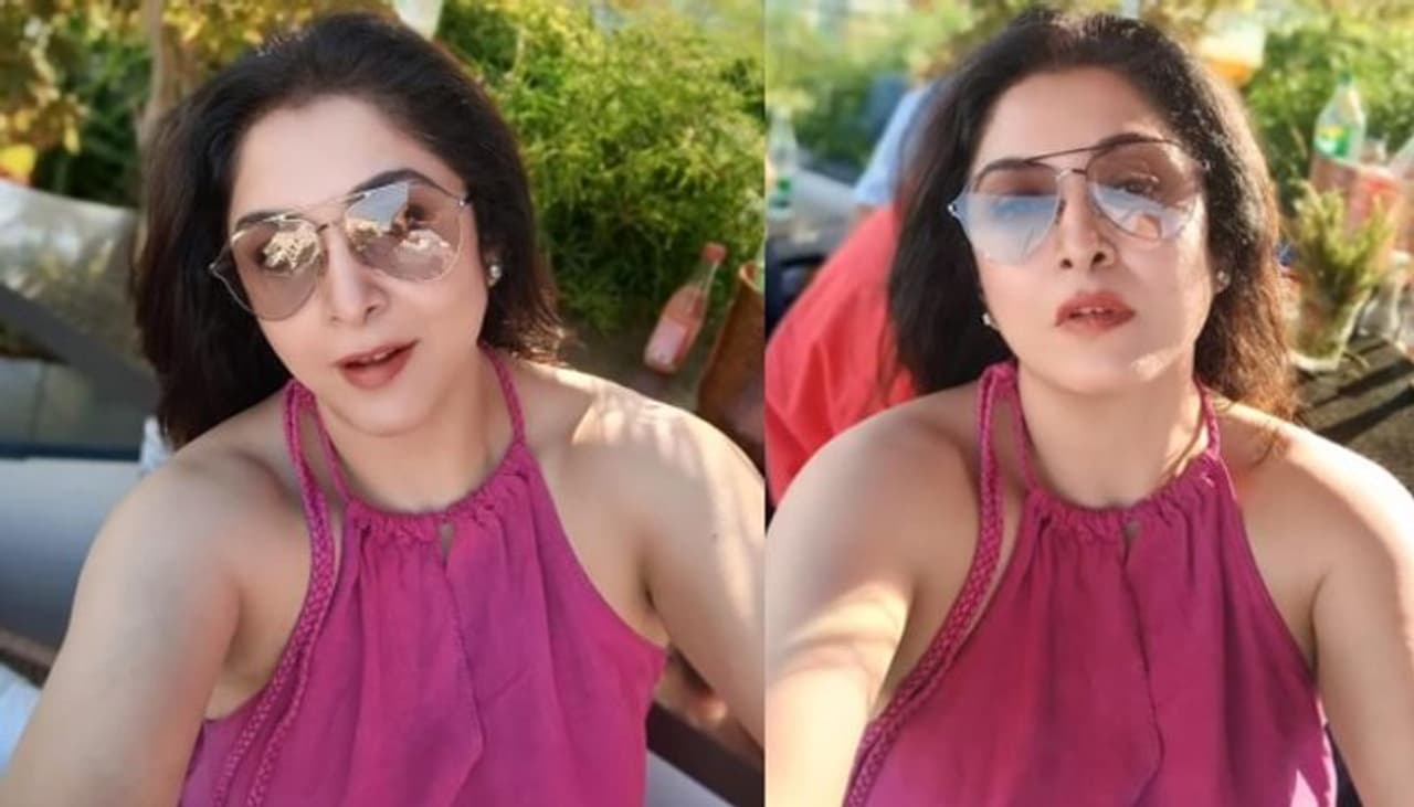 5 பியூட்டி பார்லர், 3 நகைக்கடை மூலமாக மாசத்துக்கு ரூ.5 கோடி சம்பாதிக்கும் ரம்யா கிருஷ்ணன்!