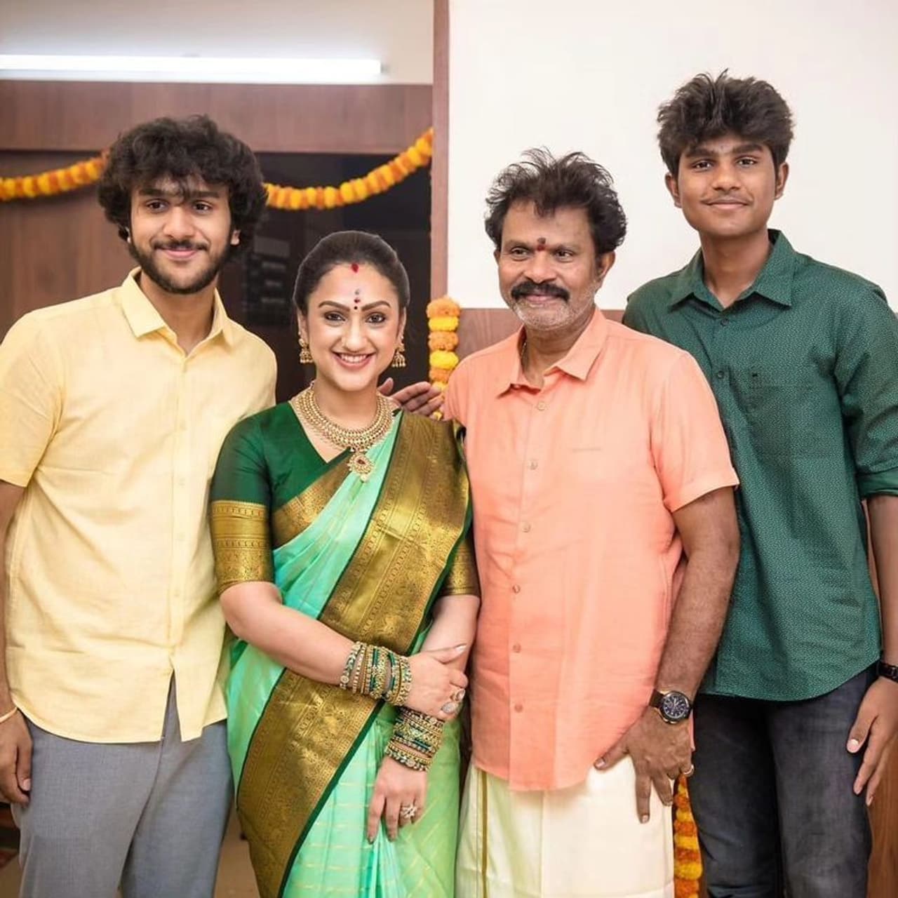 Preetha Vijayakumar Hari Marriage Rare Photos Preetha Vijayakumar Hari Marriage Rare Photos