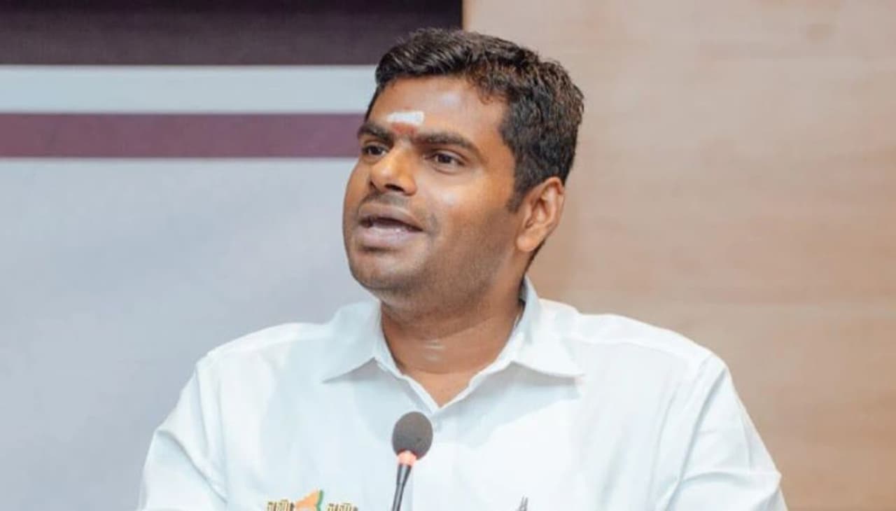 Annamalai and Desingh Periyasamy are Collegemates