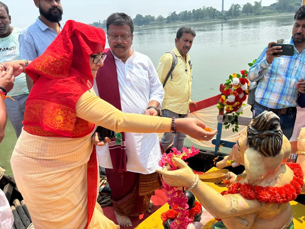 লকেট চট্টোপাধ্যায়ের শুভেচ্ছা লকেট চট্টোপাধ্যায়ের শুভেচ্ছা