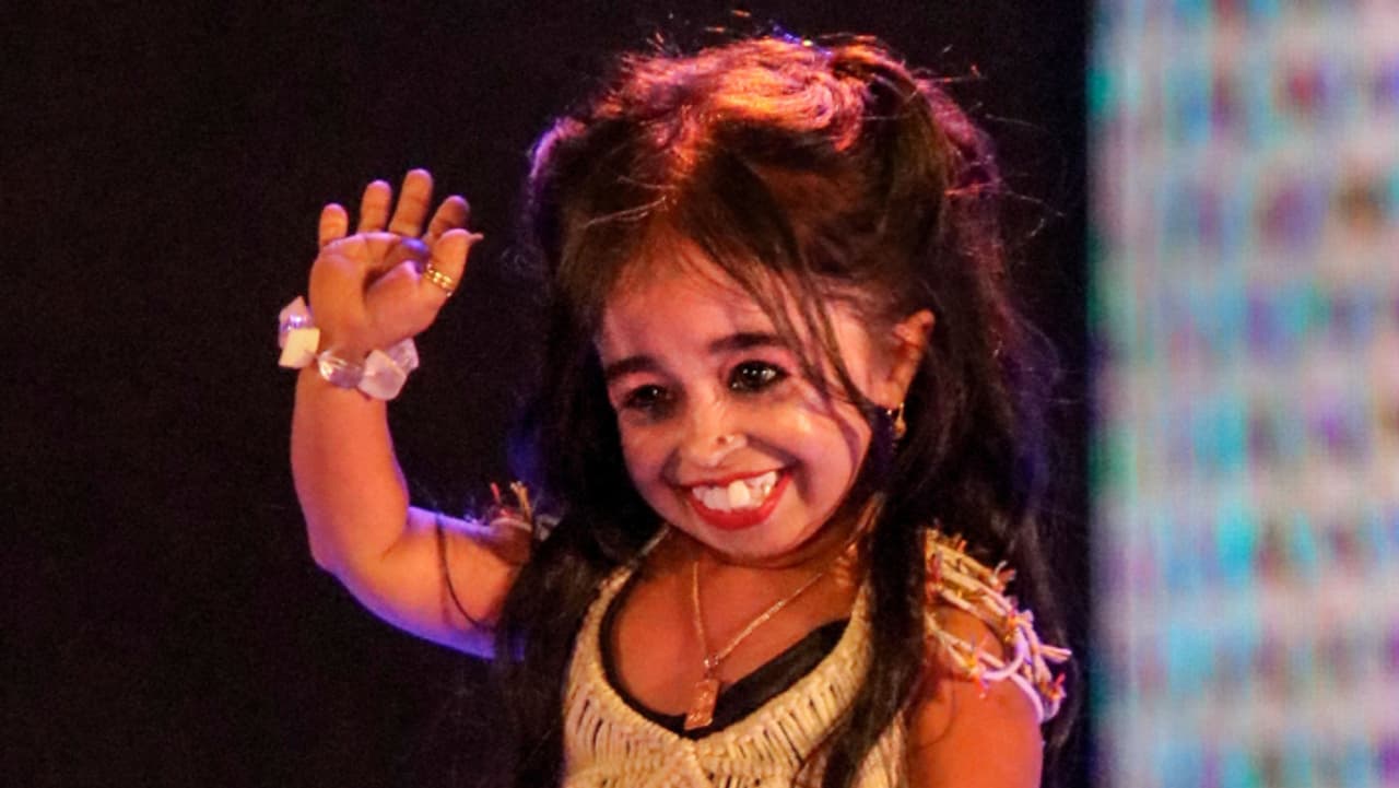 दुनिया की सबसे छोटे कद की महिला ज्योति आम्गे दुनिया की सबसे छोटे कद की महिला ज्योति आम्गे