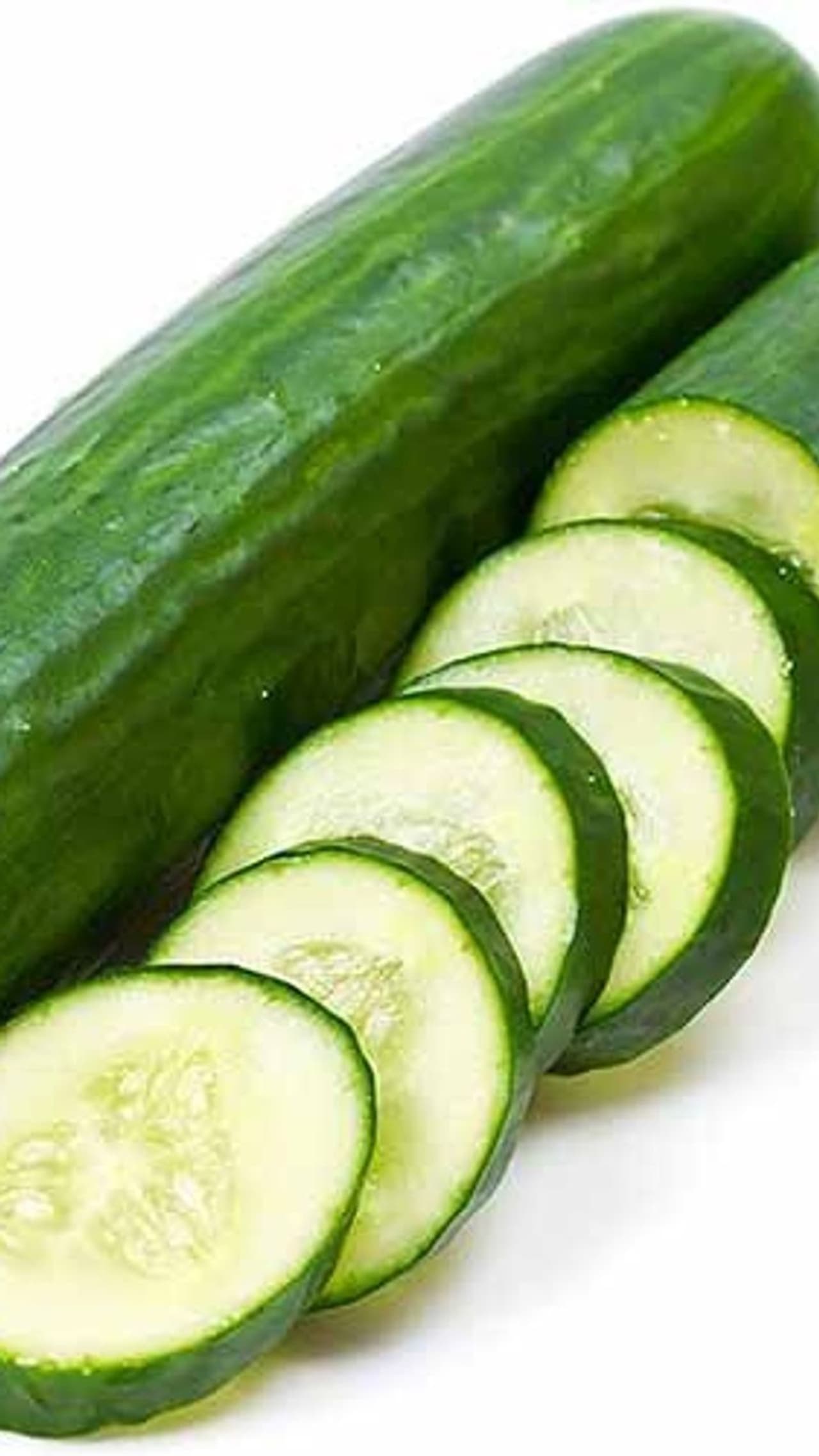 রোজ খাবার পাতে শসা খেলে কী হয় জানেন? রোজ খাবার পাতে শসা খেলে কী হয় জানেন?