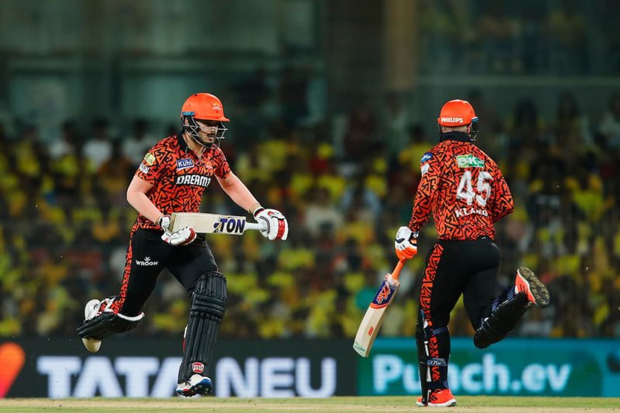 Chennai Super Kings vs Sunrisers Hyderabad, 46th Match Chennai Super Kings vs Sunrisers Hyderabad, 46th Match