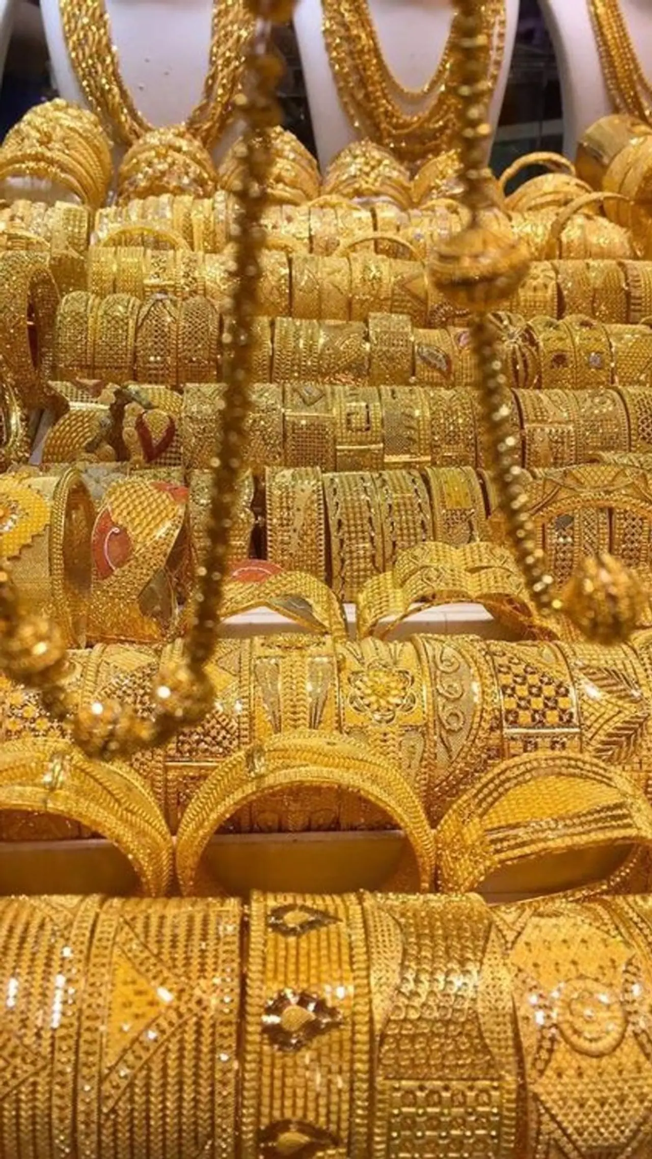 தங்கத்தை காத்திருந்து வாங்கலாமே!