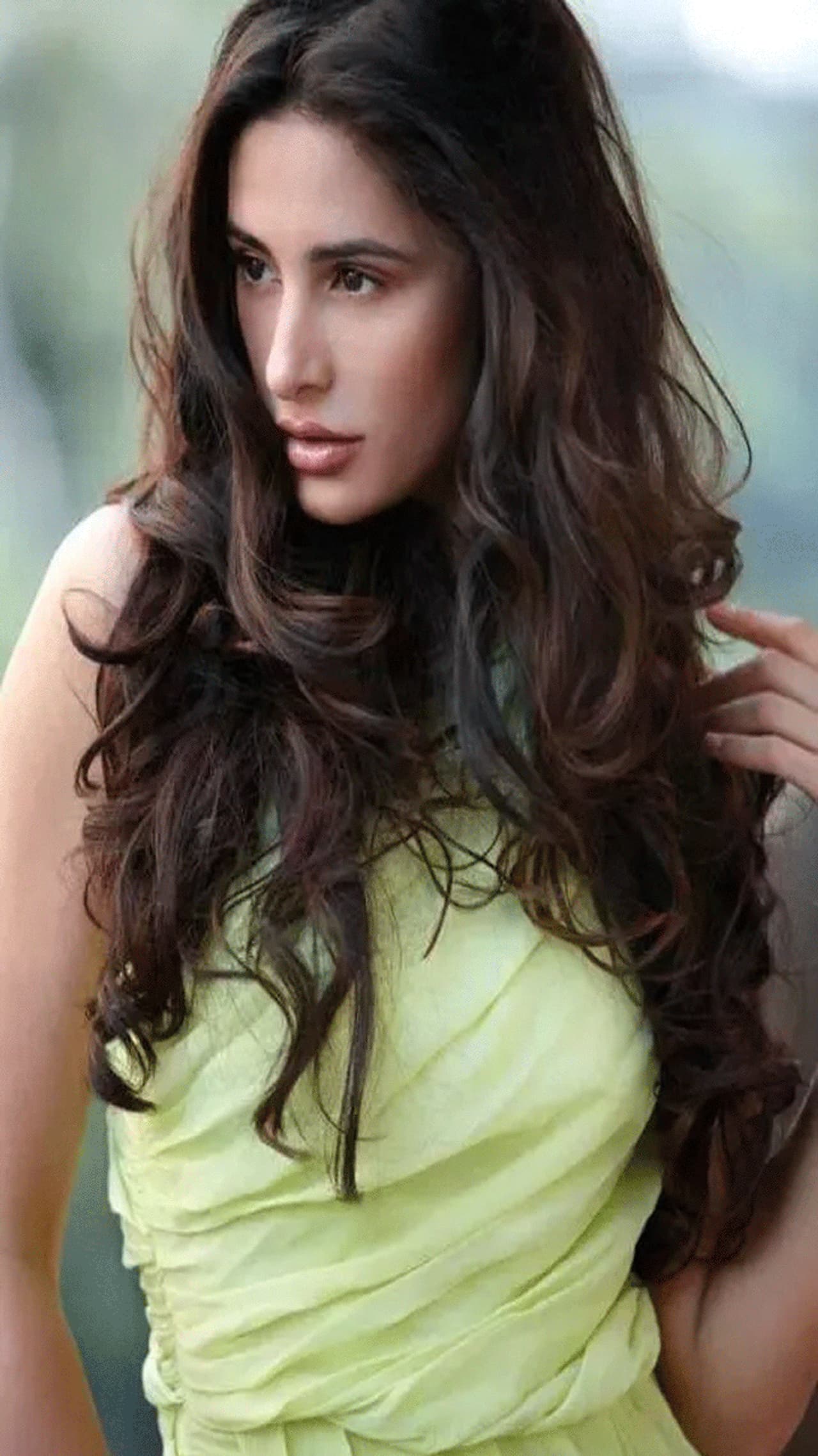 অকালে চুল ঝরে পড়ছে? জেনে নিন ম্যাজিকাল উপায় অকালে চুল ঝরে পড়ছে? জেনে নিন ম্যাজিকাল উপায়