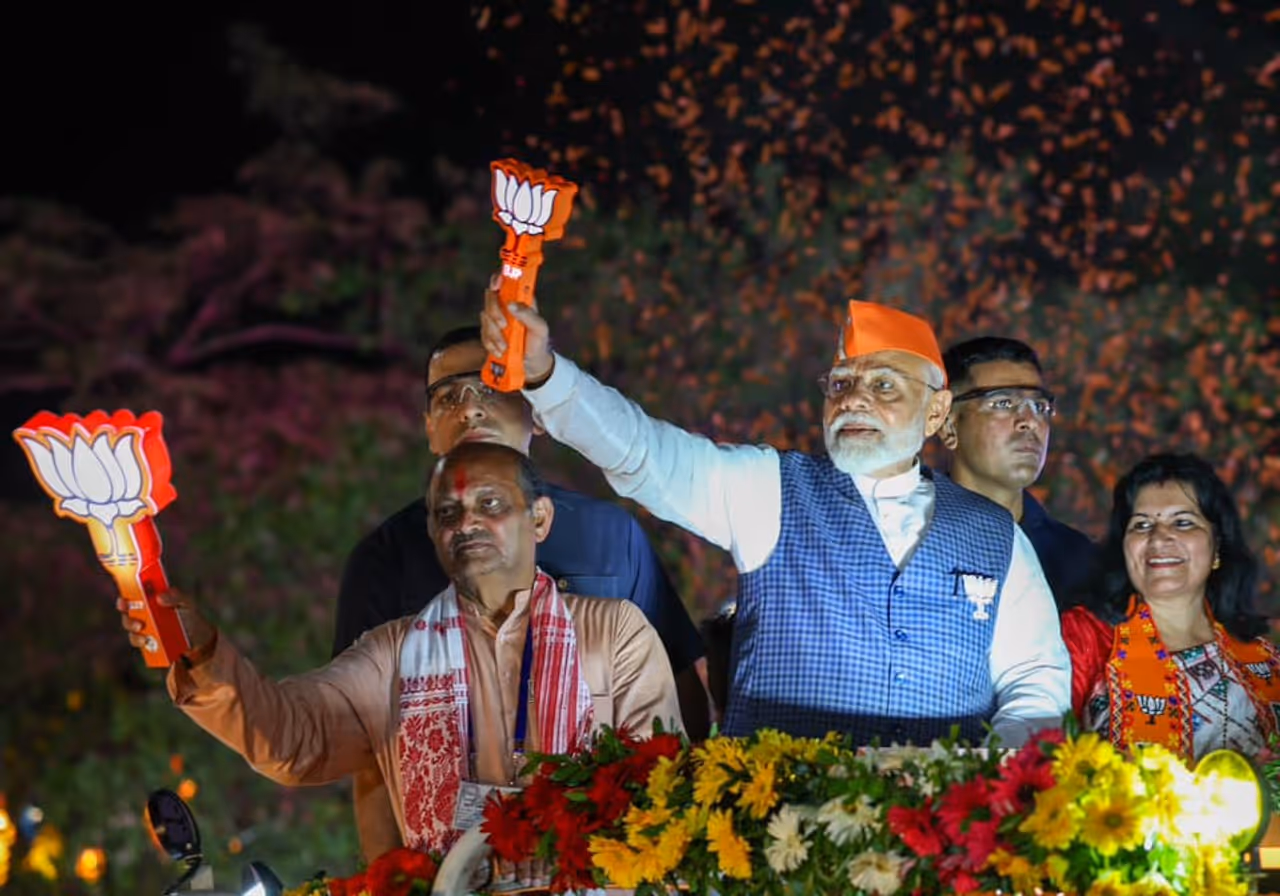 প্রধানমন্ত্রী নরেন্দ্র মোদী প্রধানমন্ত্রী নরেন্দ্র মোদী