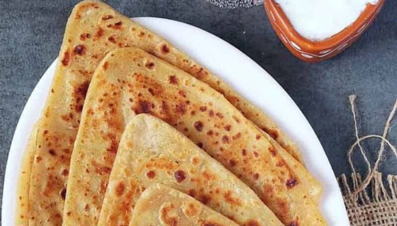 Paratha and curd