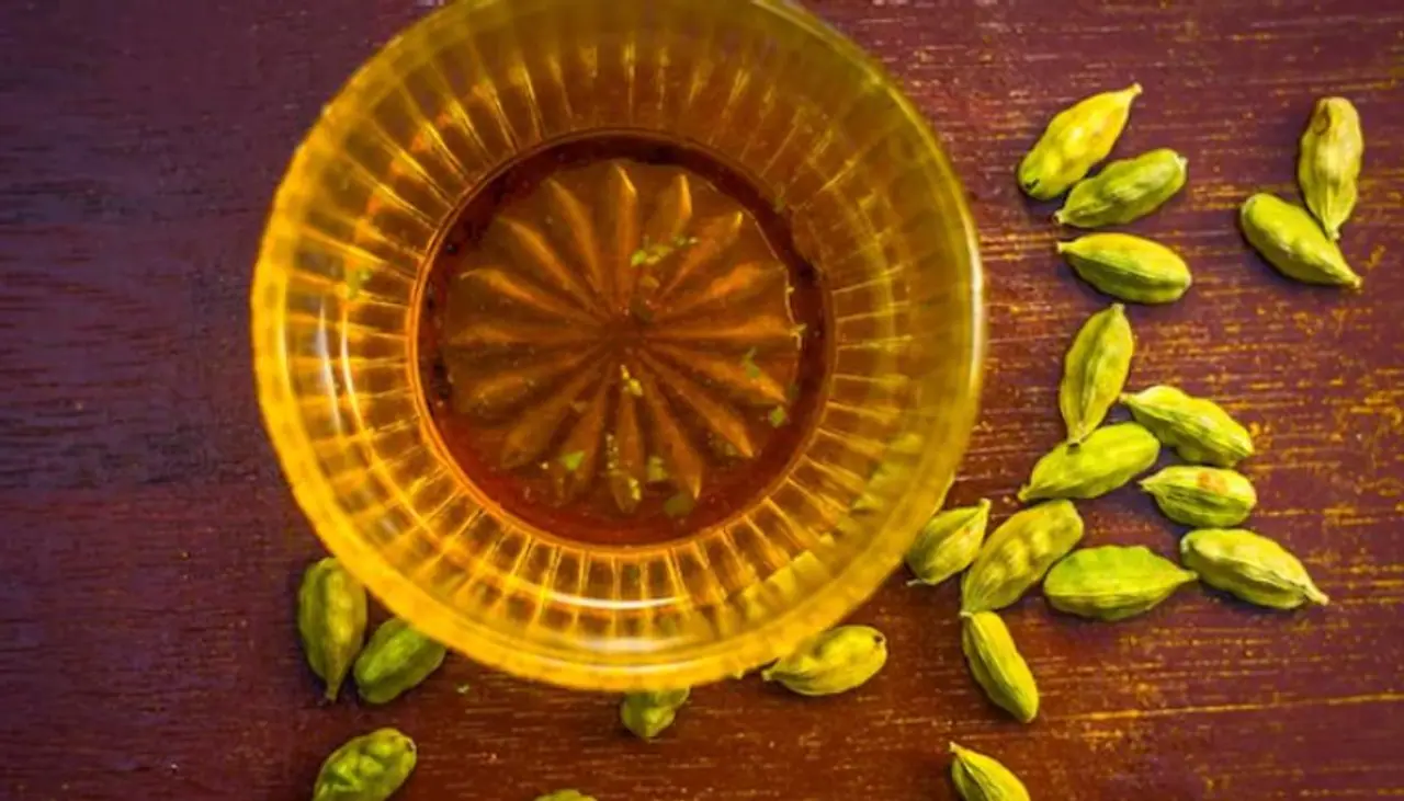 এই ভেষজ জল খেলেই ম্যাজিক!