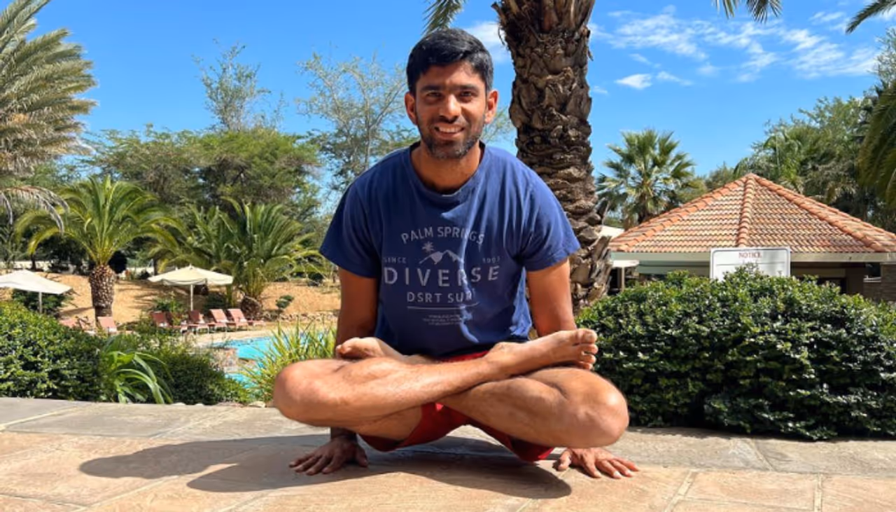 আন্তর্জাতিক যোগ দিবসের আগে যোগাসন অনুশীলন মার্কিন যুক্তরাষ্ট্রের ক্রিকেটার সৌরভ নেত্রভলকরের আন্তর্জাতিক যোগ দিবসের আগে যোগাসন অনুশীলন মার্কিন যুক্তরাষ্ট্রের ক্রিকেটার সৌরভ নেত্রভলকরের