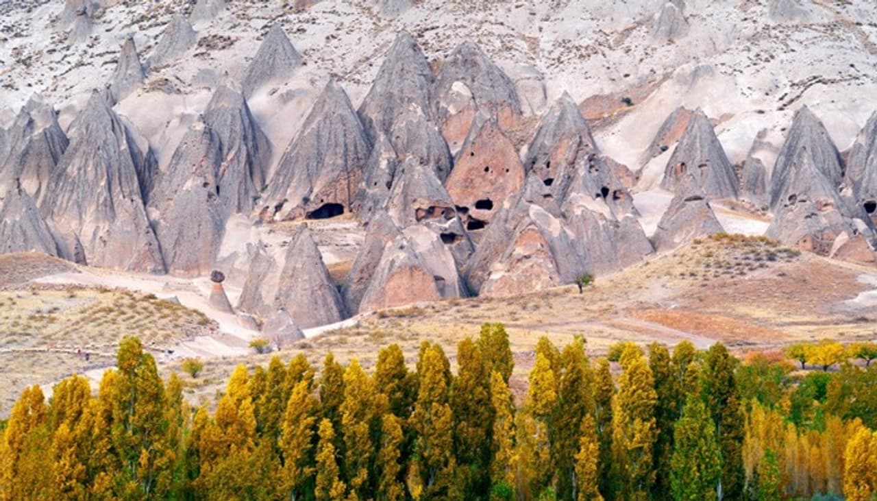 মাটির তলায় রয়েছে আস্ত একটা শহর!