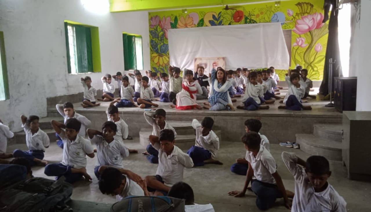 হাওড়ার প্রাচীন শিক্ষা প্রতিষ্ঠান বাকসাড়া হাইস্কুলে পালিত আন্তর্জাতিক যোগ দিবস হাওড়ার প্রাচীন শিক্ষা প্রতিষ্ঠান বাকসাড়া হাইস্কুলে পালিত আন্তর্জাতিক যোগ দিবস