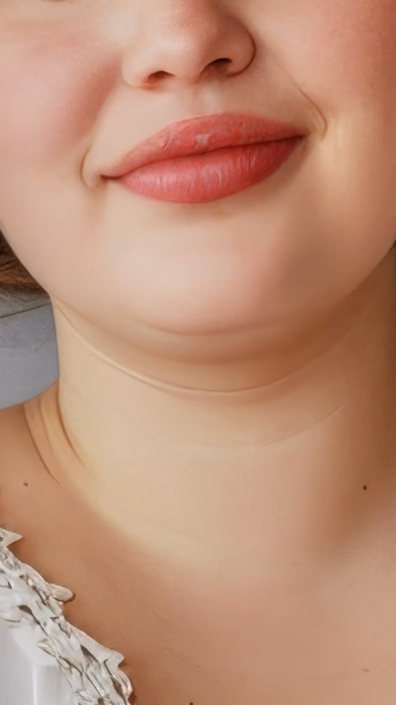 பிங்க் உதடுகள்