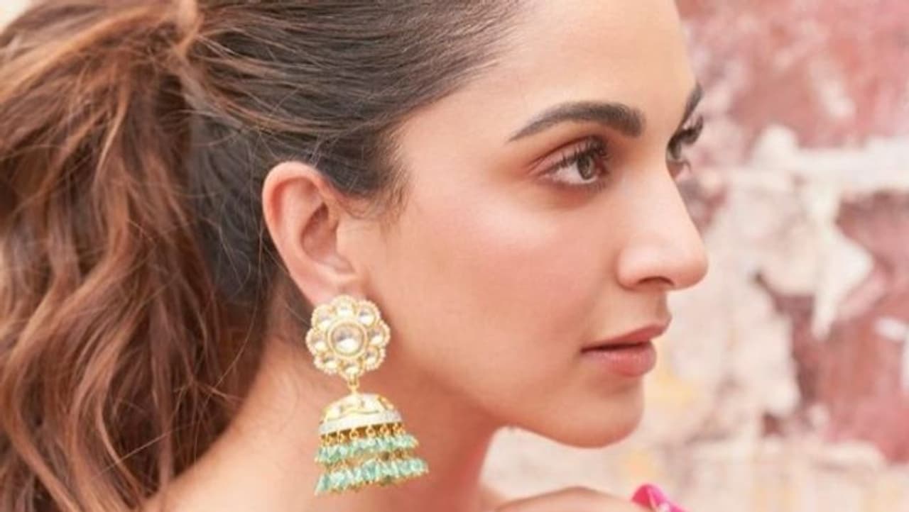 स्टोन एंड पर्ल झुमका स्टोन एंड पर्ल झुमका