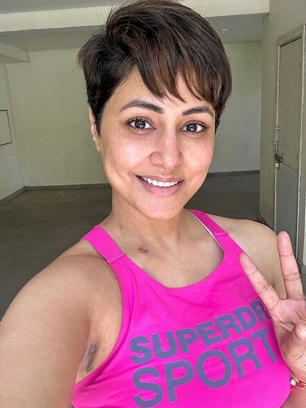 Hina Khan Chemotherapy Scars Hina Khan Chemotherapy Scars