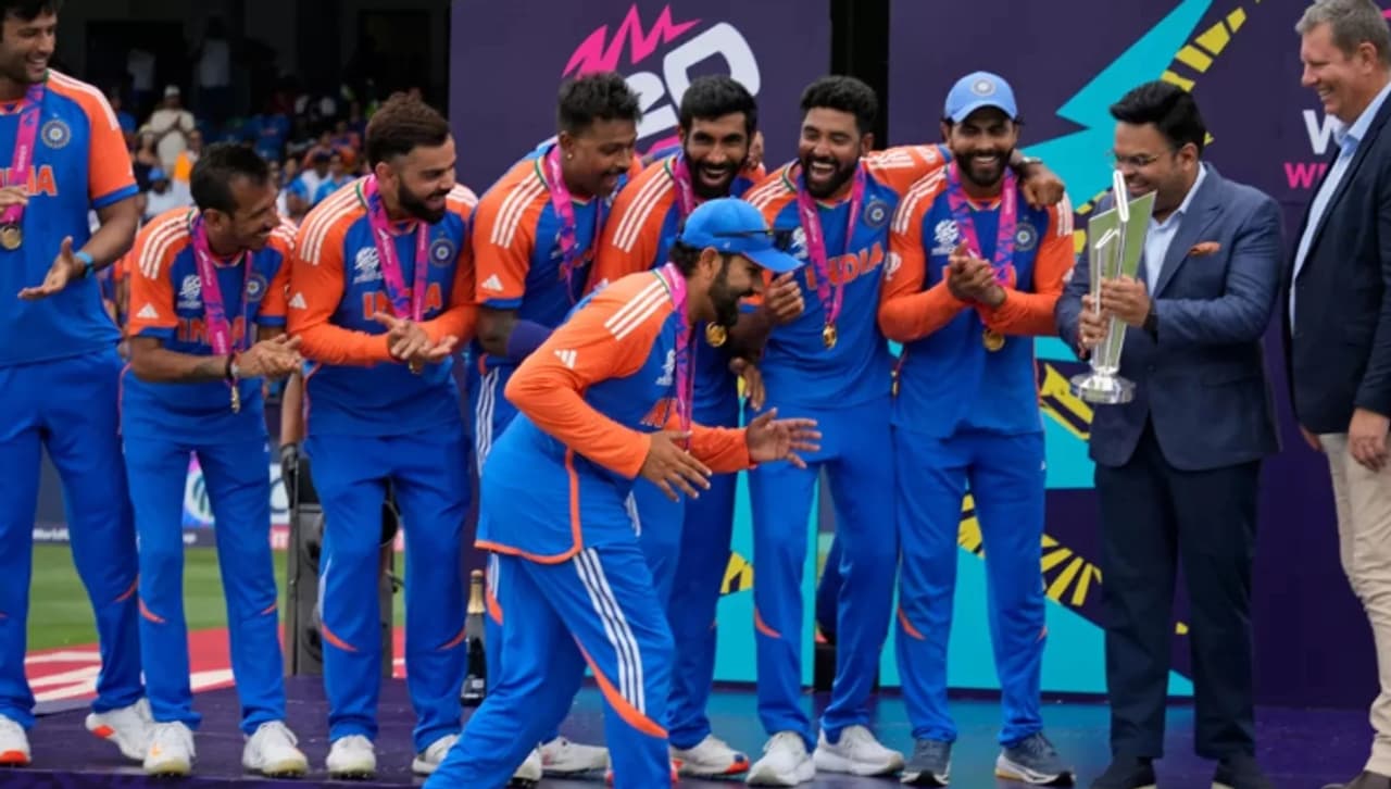 প্রথমেই আসা যাক টি ২০ বিশ্বকাপের কথায় প্রথমেই আসা যাক টি ২০ বিশ্বকাপের কথায়