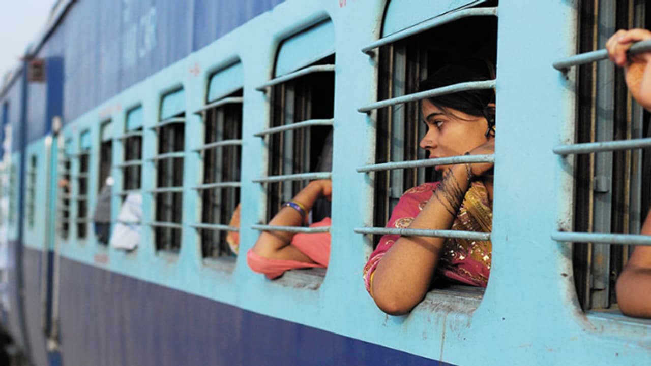 ভারতীয় রেলে ওয়েটিং লিস্ট সংক্রান্ত নিয়মে বদল আনা হয়েছে, এর ফলে যাত্রীদের সুবিধা হতে চলেছে ভারতীয় রেলে ওয়েটিং লিস্ট সংক্রান্ত নিয়মে বদল আনা হয়েছে, এর ফলে যাত্রীদের সুবিধা হতে চলেছে