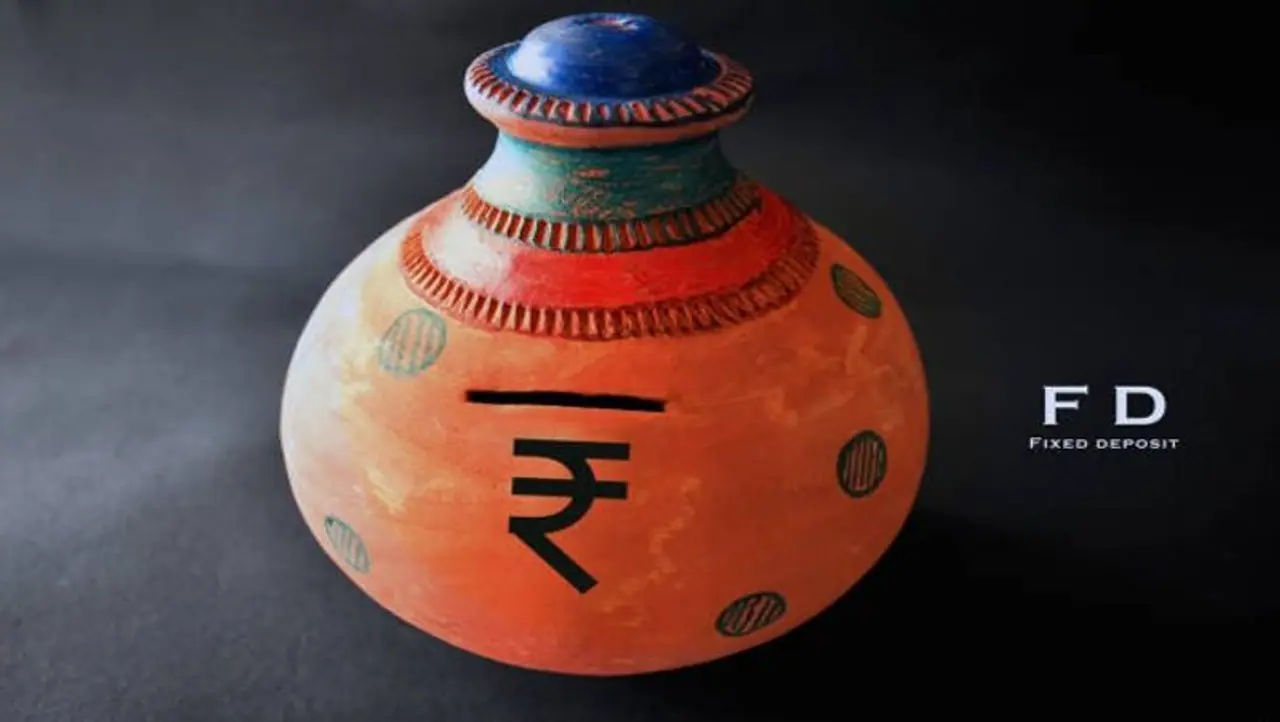 सेफ इन्वेस्ट के लिए कौन है बेहतर? सेफ इन्वेस्ट के लिए कौन है बेहतर?