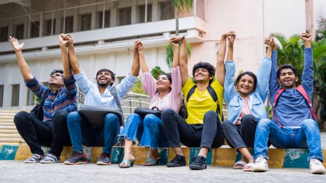 విదేశాల్లో చదువు, ఉద్యోగం విదేశాల్లో చదువు, ఉద్యోగం