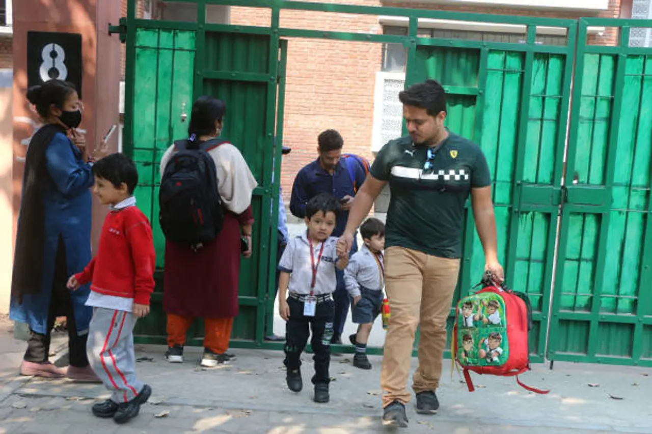 গরমের ছুটি এগিয়ে গরমের ছুটি এগিয়ে