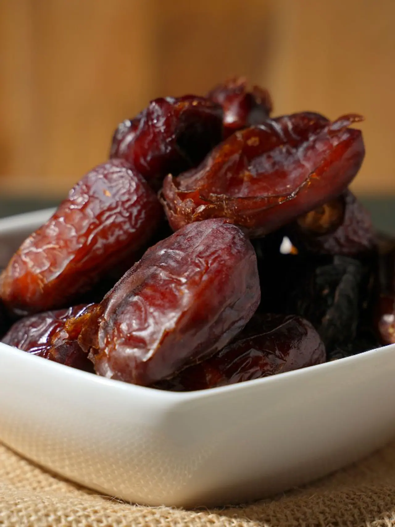 Benefits Of Eating Dates In Winter In Tamil