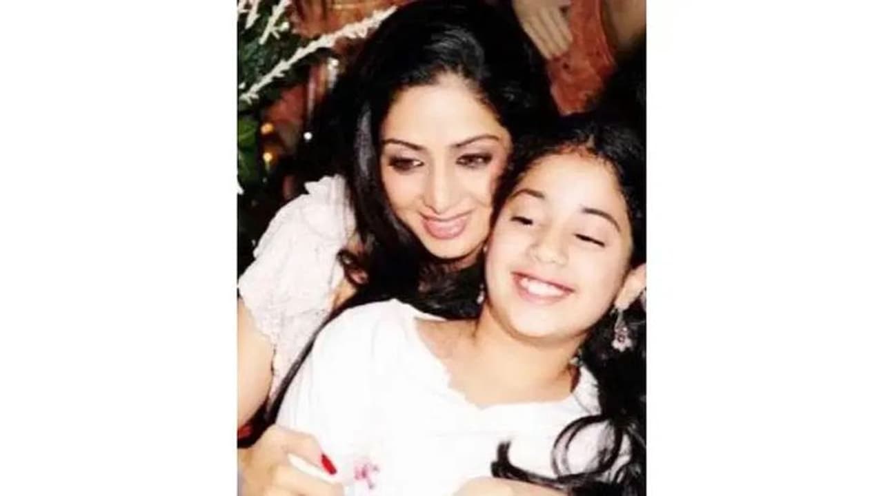 janhvi kapoor janhvi kapoor