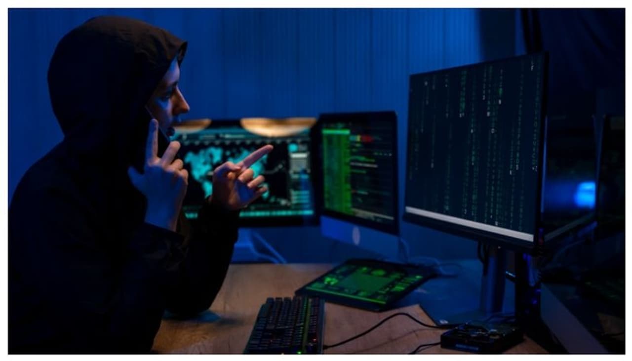 బరితెగించిన సైబర్ నేరగాళ్లు.. 