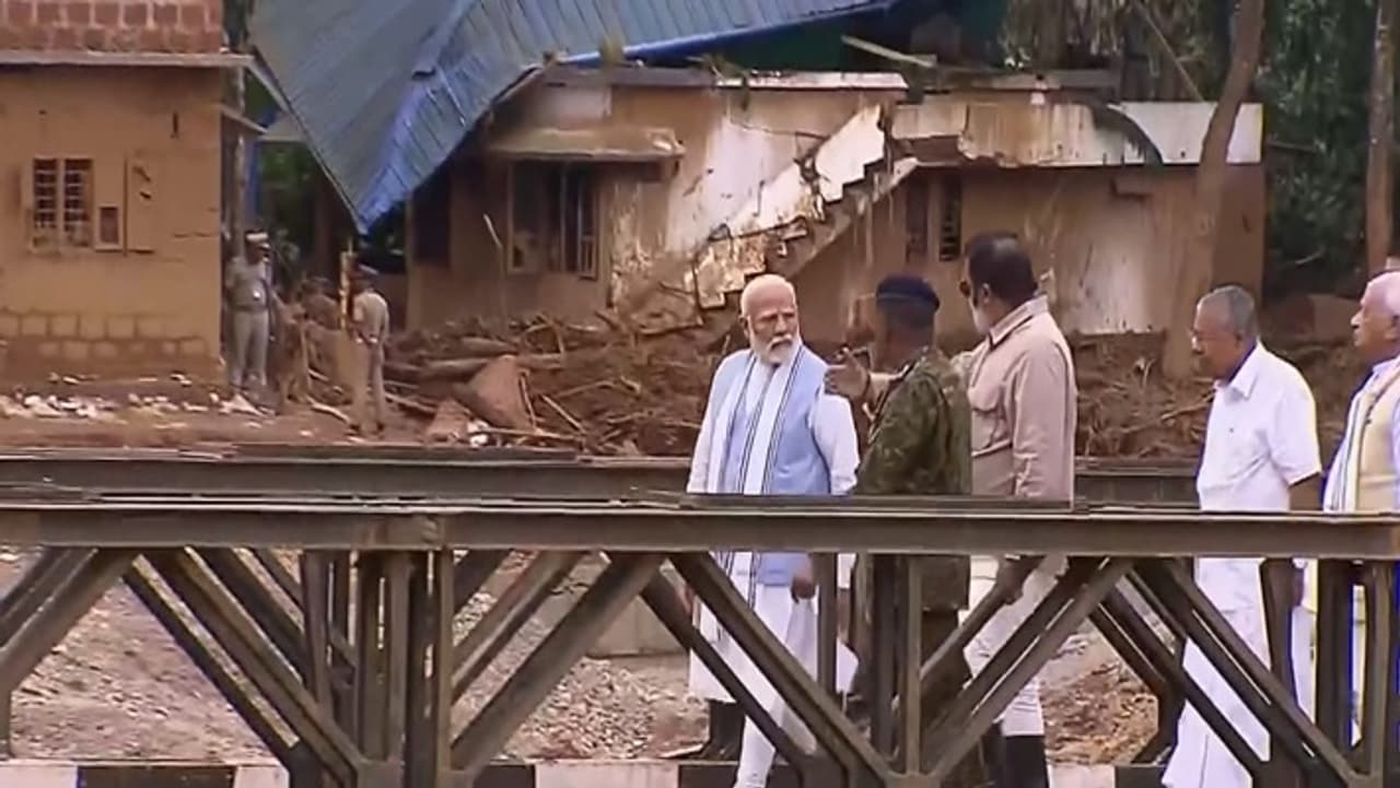 पंतप्रधान नरेंद्र मोदी वायनाडमधील चुरलमला येथे पोहोचले