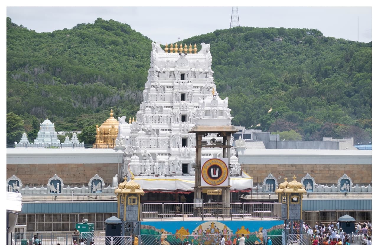 பணக்கார கடவுள்