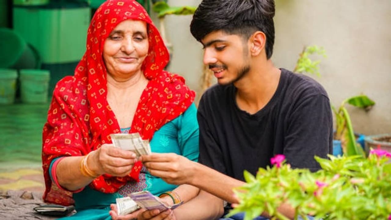 रक्षाबंधन से पहले महाराष्ट्र सरकार ने दिया तोहफा रक्षाबंधन से पहले महाराष्ट्र सरकार ने दिया तोहफा