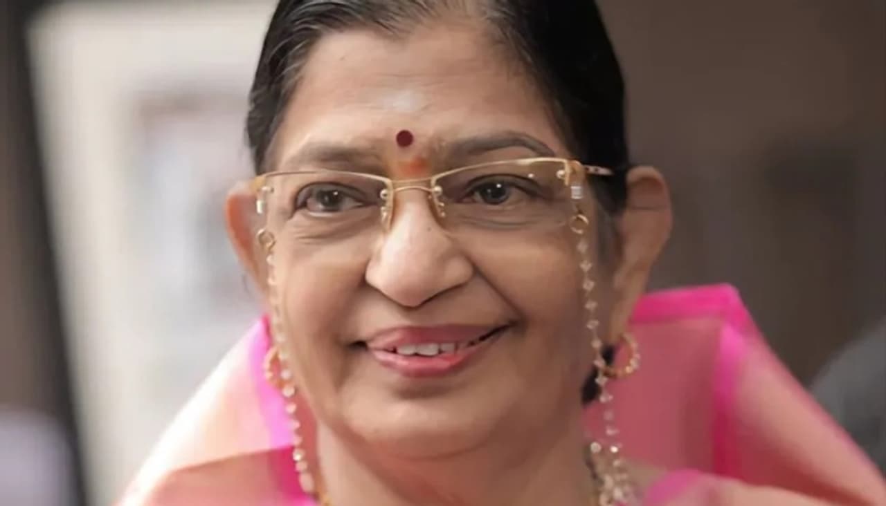 Indian Knighting Girl