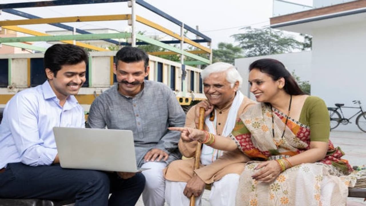 বিনিয়োগের ক্ষেত্রে, বয়স্ক নাগরিকরা ফিক্সড ডিপোজিটের উপর বেশি নির্ভর করেন বিনিয়োগের ক্ষেত্রে, বয়স্ক নাগরিকরা ফিক্সড ডিপোজিটের উপর বেশি নির্ভর করেন