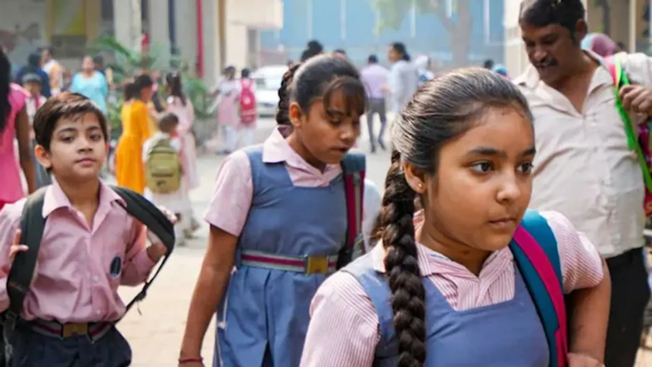 கோடை விடுமுறைக்கு பிறகு பள்ளிகள் திறப்பு