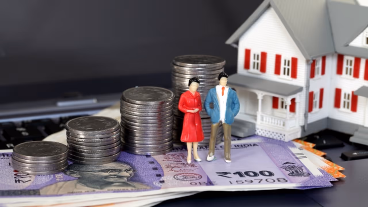 স্ত্রী র অ্য়াকাউন্টে টাকা রাখলেই হতে পারবেন কোটিপতি! স্ত্রী র অ্য়াকাউন্টে টাকা রাখলেই হতে পারবেন কোটিপতি!