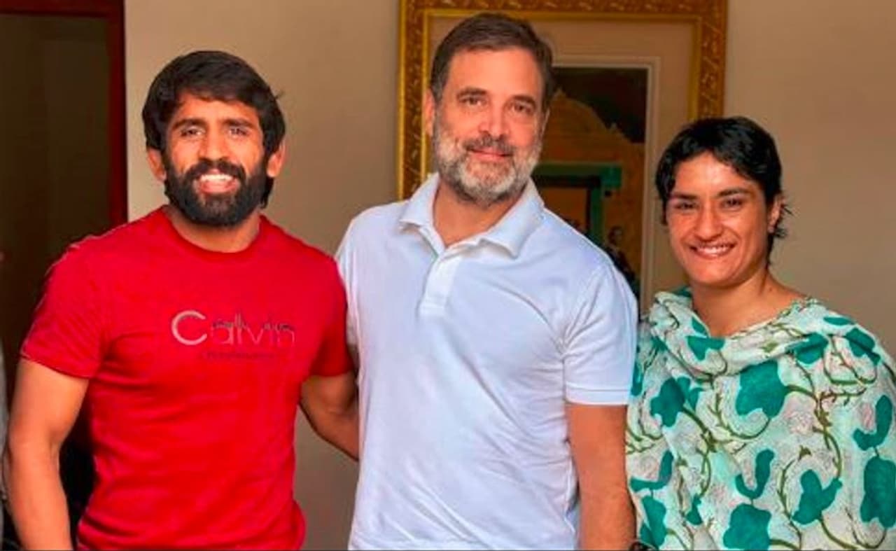 সাসপেন্ড করেছে ইউনাইটেড ওয়ার্ল্ড রেসলিং, দিল্লি হাইকোর্টে বজরং পুনিয়া সাসপেন্ড করেছে ইউনাইটেড ওয়ার্ল্ড রেসলিং, দিল্লি হাইকোর্টে বজরং পুনিয়া