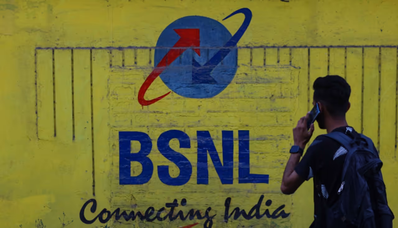 গ্রাহকদের এক মাস বিনামূল্যে ইন্টারনেট সংযোগ দিচ্ছে রাষ্ট্রায়ত্ত সংস্থা বিএসএনএল গ্রাহকদের এক মাস বিনামূল্যে ইন্টারনেট সংযোগ দিচ্ছে রাষ্ট্রায়ত্ত সংস্থা বিএসএনএল