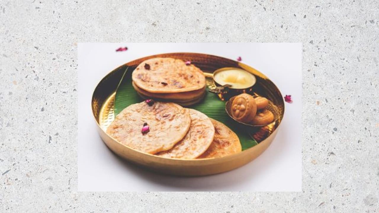 মিষ্টি খেয়েই জল খাচ্ছেন? মিষ্টি খেয়েই জল খাচ্ছেন?