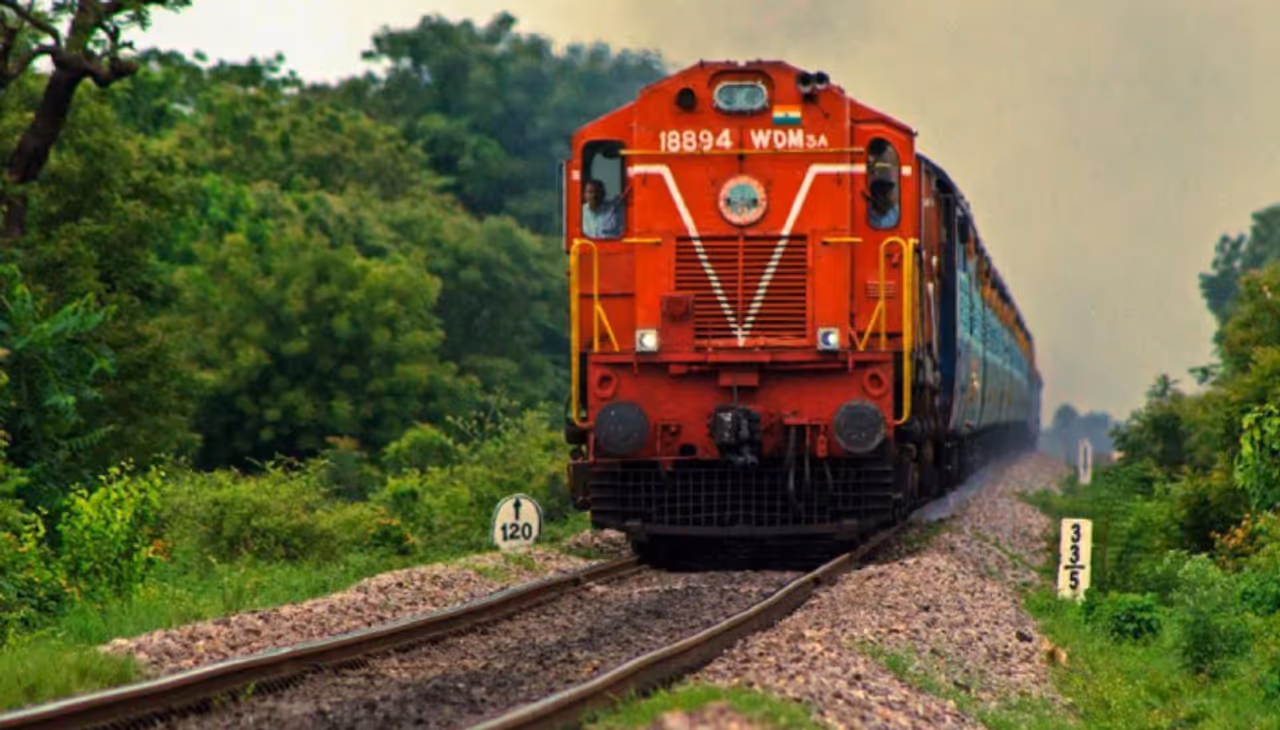 ரயிலில் பெண்கள் டிக்கெட் இல்லாமலே பயணிக்கலாம்! பெண்கள் பாதுகாப்புக்காக சட்டங்கள்!! ரயிலில் பெண்கள் டிக்கெட் இல்லாமலே பயணிக்கலாம்! பெண்கள் பாதுகாப்புக்காக சட்டங்கள்!!