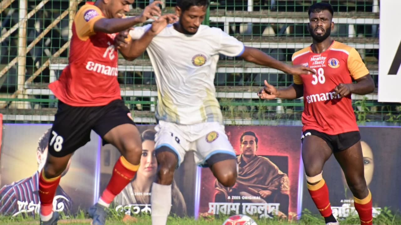 জমে উঠেছে সিএফএল সুপার সিক্সের লড়াই