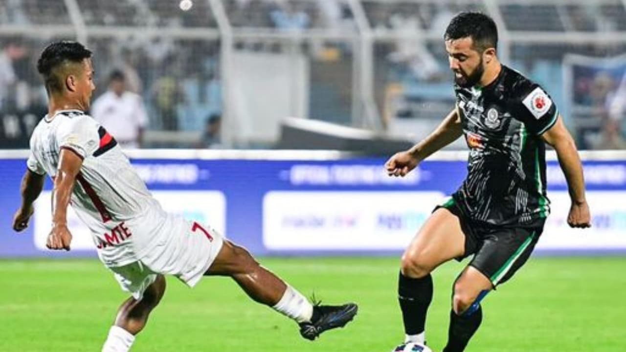 আইএসএলে নিজেদের প্রথম ম্যাচে ভালো খেলেও হারতে হয় তাদের আইএসএলে নিজেদের প্রথম ম্যাচে ভালো খেলেও হারতে হয় তাদের