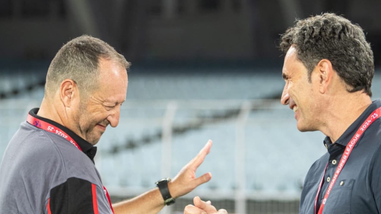 সোমবার, কলকাতার যুবভারতী ক্রীড়াঙ্গনে মুখোমুখি হয় দুই দল সোমবার, কলকাতার যুবভারতী ক্রীড়াঙ্গনে মুখোমুখি হয় দুই দল