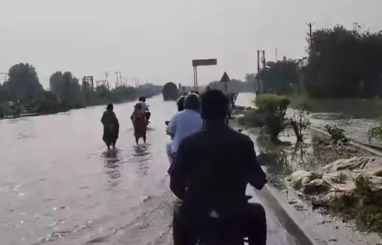 পরপর দু'টি সাইক্লোনিক সারকুলেশন? পরপর দু'টি সাইক্লোনিক সারকুলেশন?