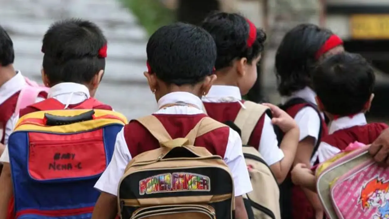 கோடை விடுமுறைக்கு பள்ளிகள் திறப்பு கோடை விடுமுறைக்கு பள்ளிகள் திறப்பு