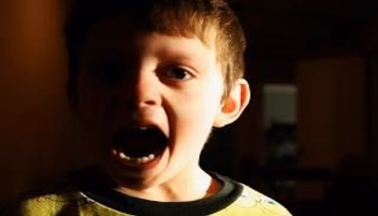 Controlling Kids In Public Places In Tamil