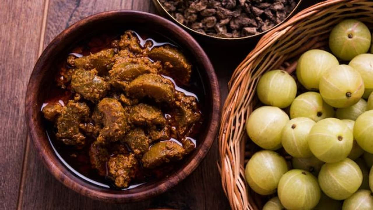 ఊరగాయ ఉంటే చాలు.. 