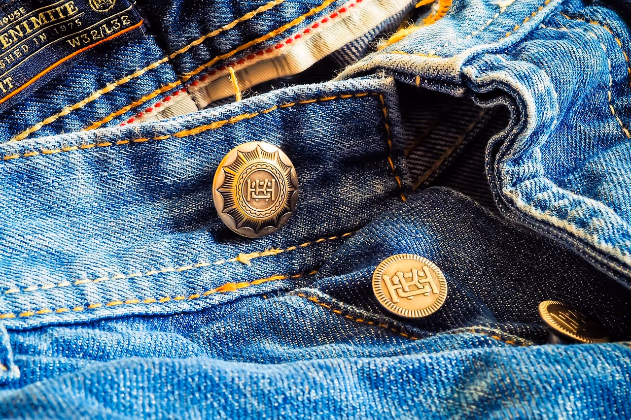 Copper Buttons On Jeans Pants In Tamil