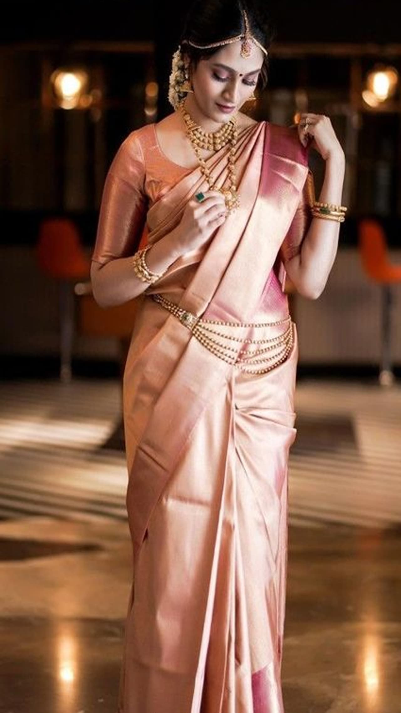 ಶುದ್ಧ ರೇಷ್ಮೆ ಮತ್ತು ಚಿನ್ನ, ಬೆಳ್ಳಿ ಜರಿ ಬಳಕೆ ಶುದ್ಧ ರೇಷ್ಮೆ ಮತ್ತು ಚಿನ್ನ, ಬೆಳ್ಳಿ ಜರಿ ಬಳಕೆ