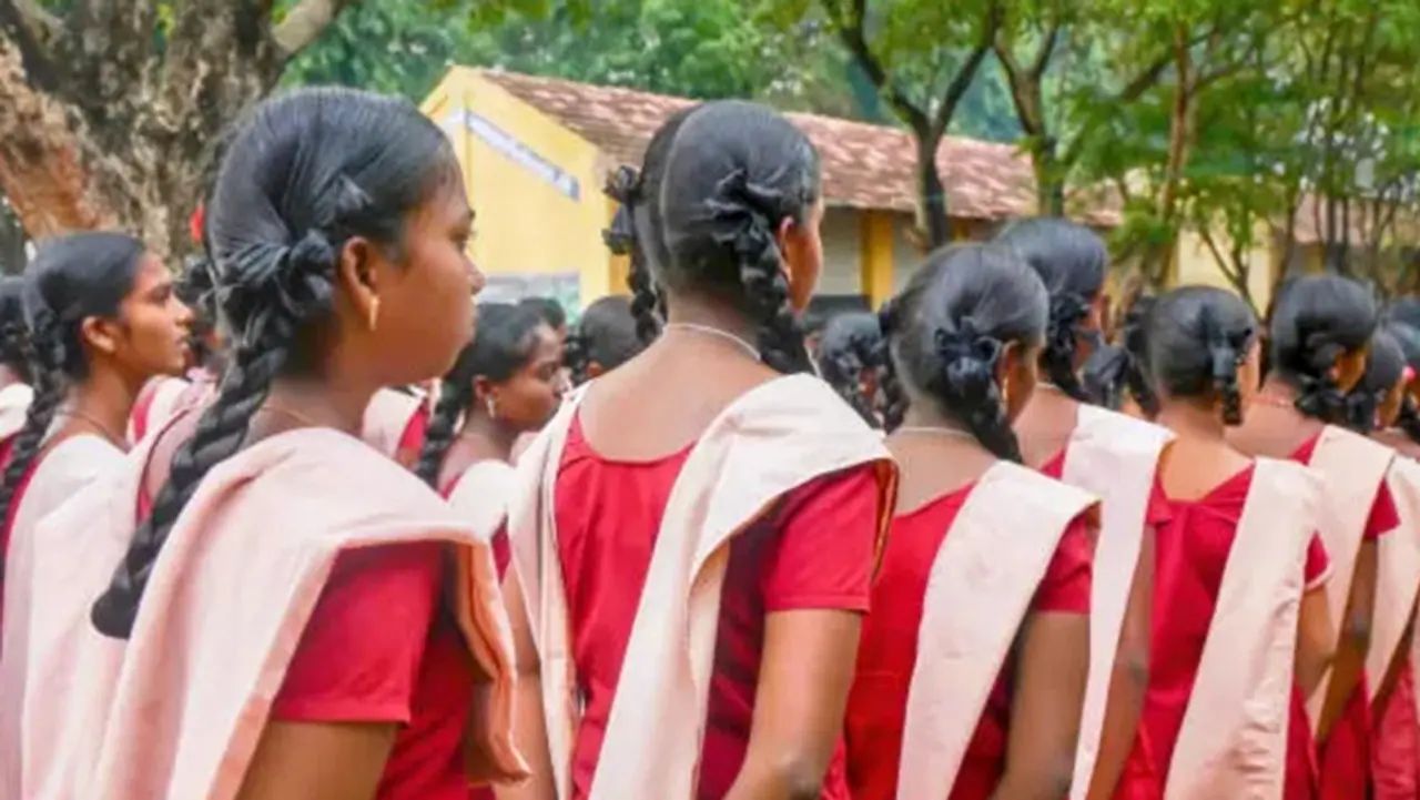 மாணவர்களுக்கு கல்வி திட்டங்கள்